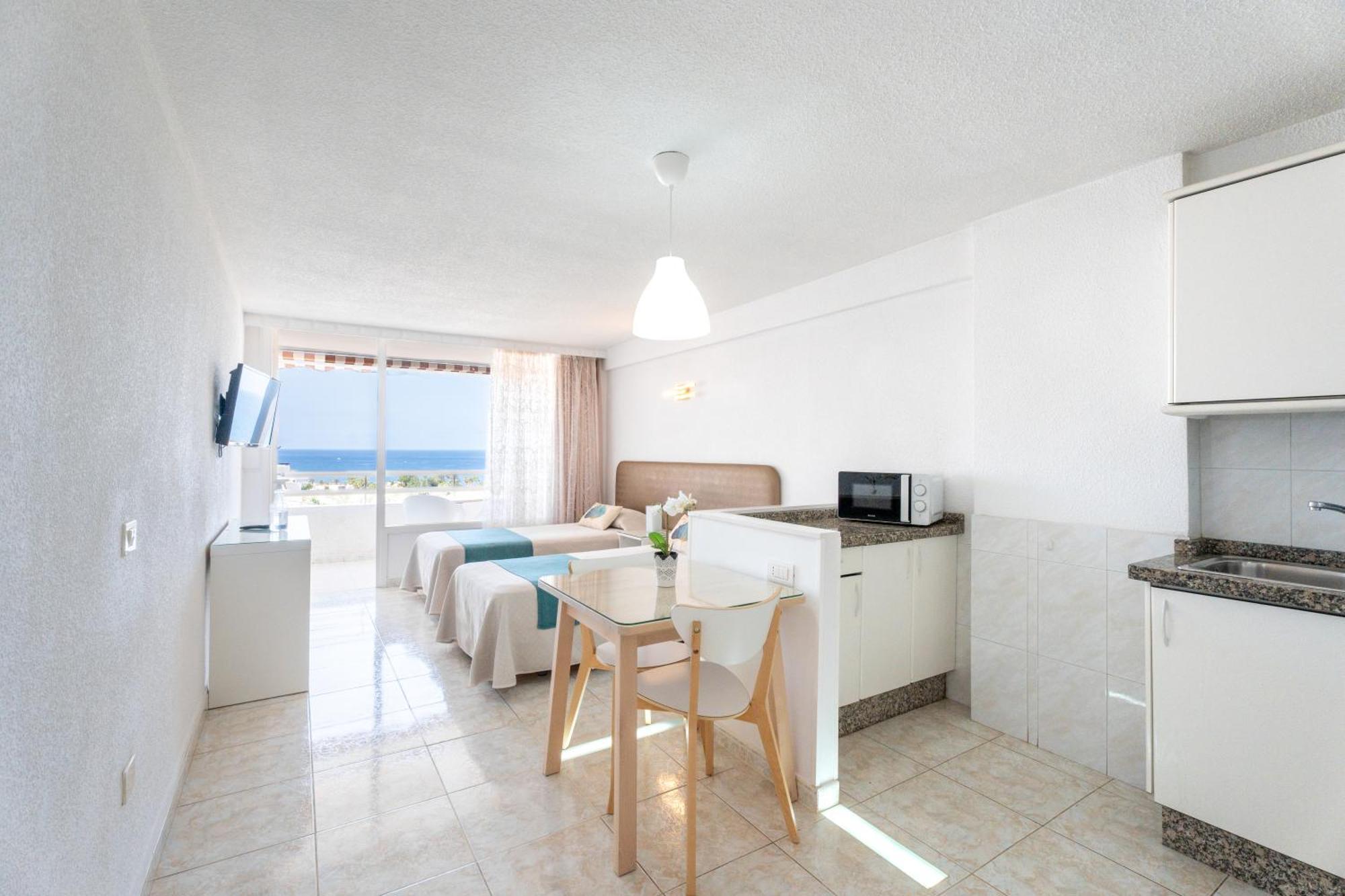 Apartamentos Borinquen Playa de las Americas  Exterior photo